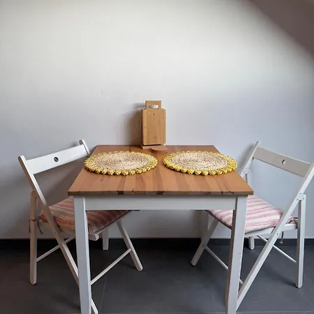 Holziges Dachgeschoss-apartment 卡尔斯鲁厄