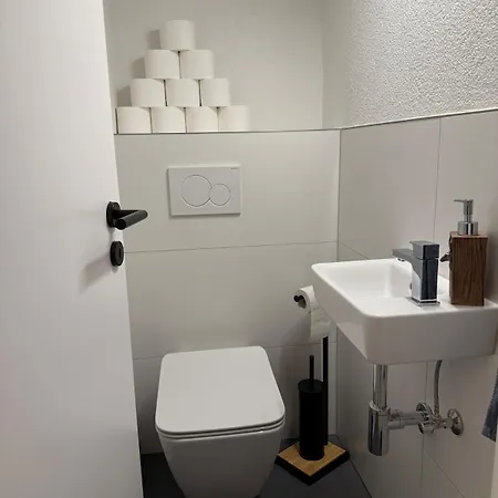 アパート Holziges Dachgeschoss-apartment *