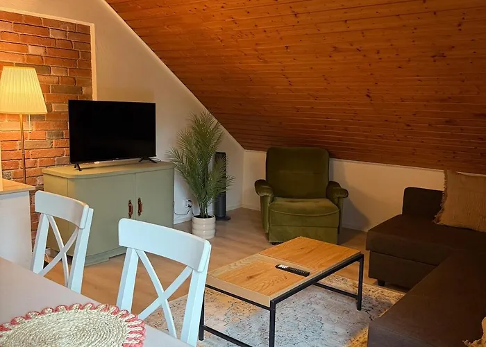 Appartement Holziges Dachgeschoss-apartment *